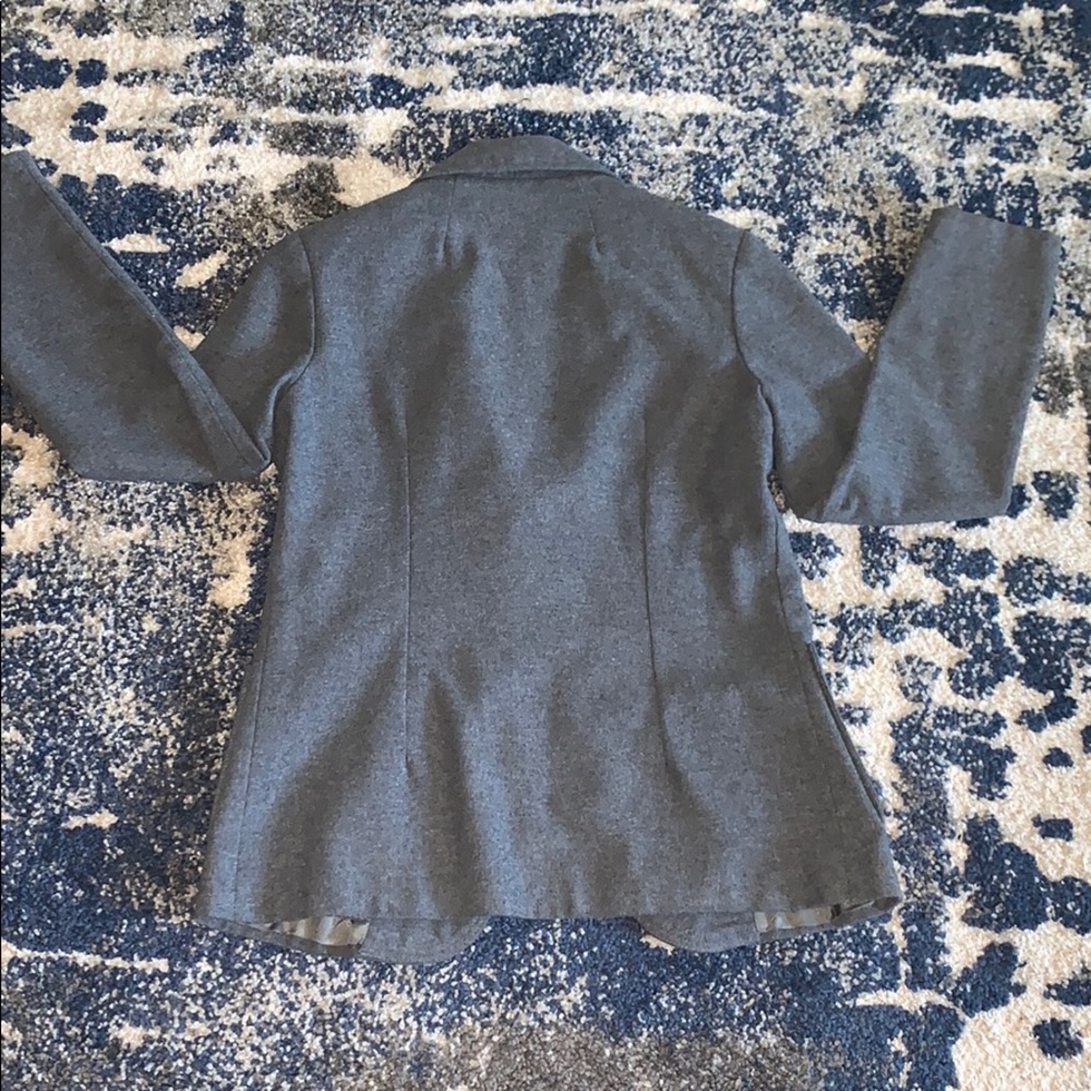 Blazer - Picture 7 of 8